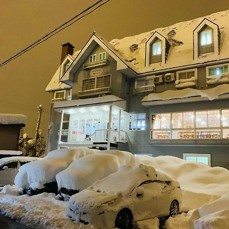 Snowhouse Memorie Hotel-石打丸山 Seki  Extérieur photo