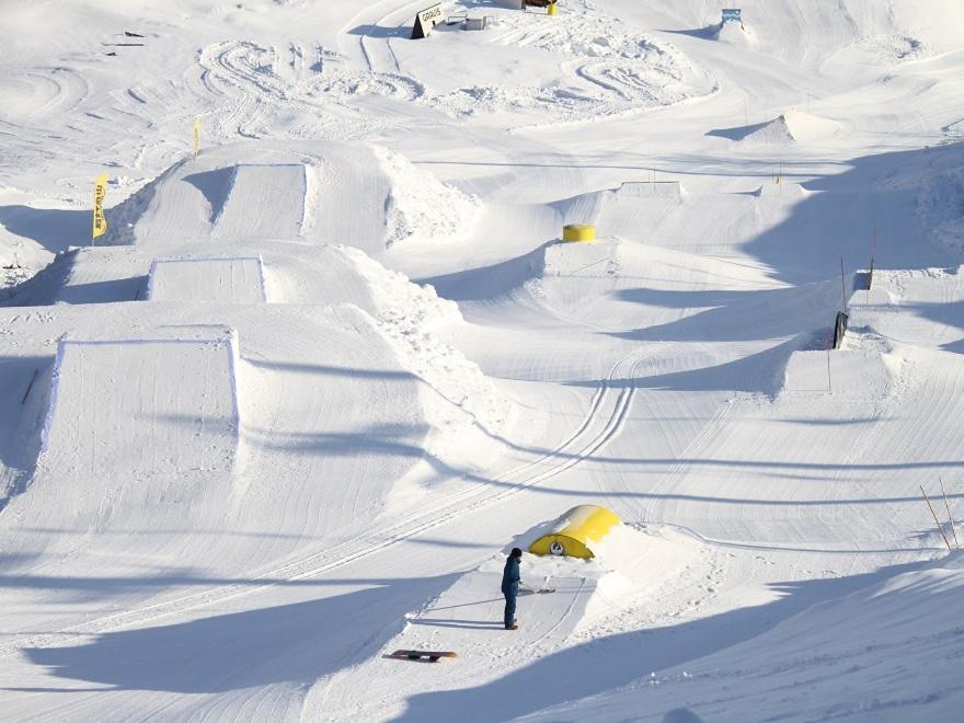 Snowhouse Memorie Hotel-石打丸山 Seki  Extérieur photo