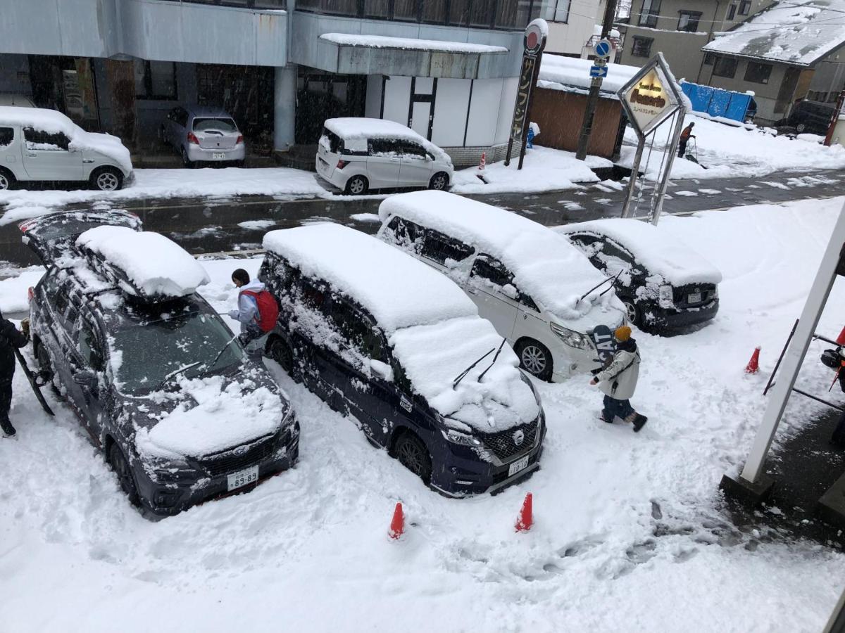 Snowhouse Memorie Hotel-石打丸山 Seki  Extérieur photo